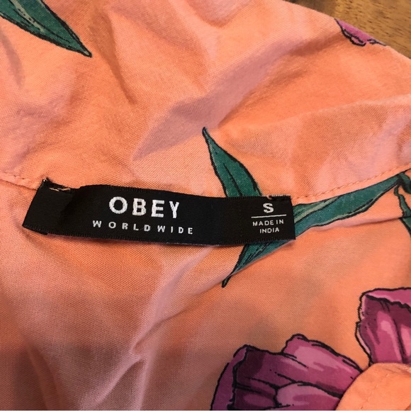 Obey Floral Hawaiian Print Button Up Top Size Small - Picture 4 of 7